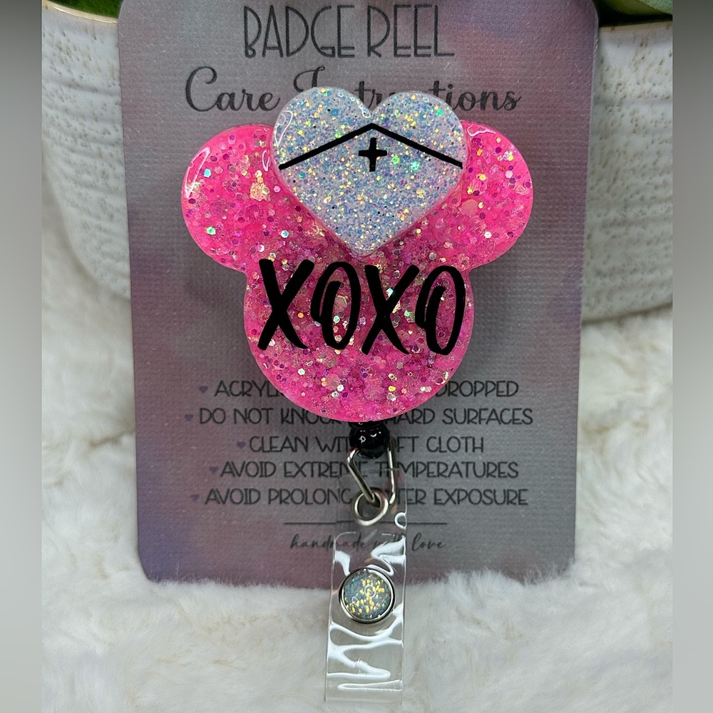 💖Pink Nurse Badge Reel💕